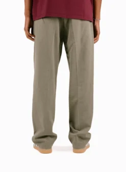 Regular Pleated Chino’s Smokey Olive 7 Regular Pleated Chino’s Smokey Olive -Grail Shop image 1472